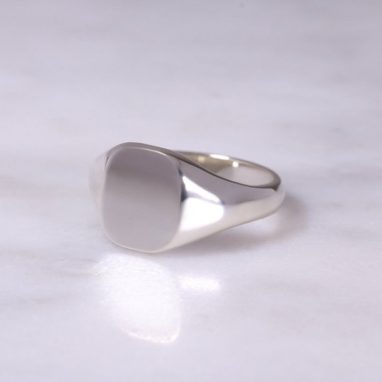 Ladies 9ct White Gold Cushion Signet Ring - Small