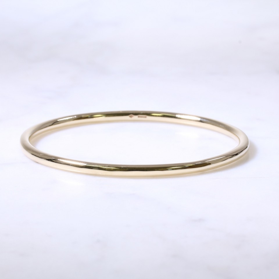 Lanes Solid Round Wire Bangle