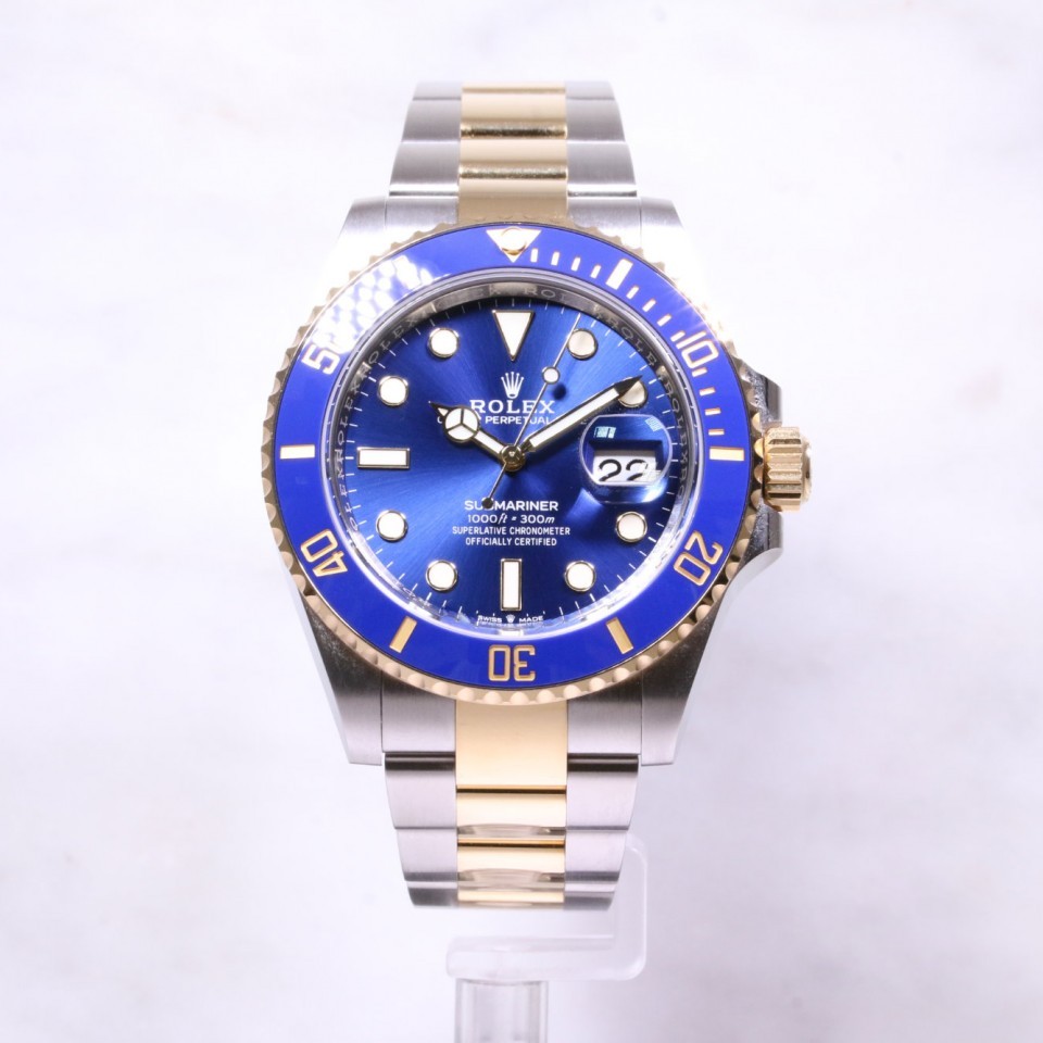 Two tone discount blue face submariner